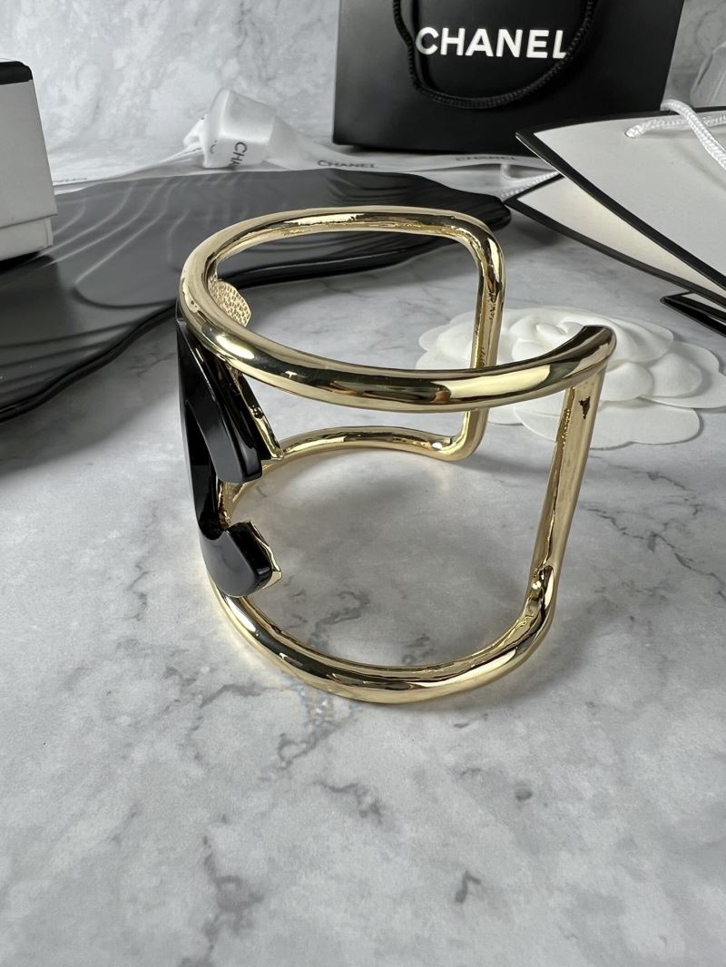 Ch**el bracelets